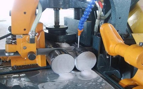 侨乡街道开发区卧式带锯床的送料方式有哪几种？